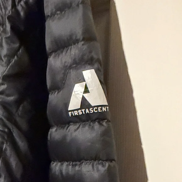 Eddie Bauer Men's First Ascent Black Puffer Jacket - Picture 4 of 8